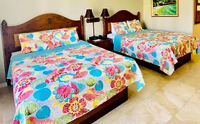Cozy Studio With Free Parking In Waikiki